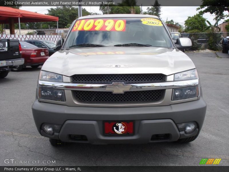 Light Pewter Metallic / Medium Neutral 2002 Chevrolet Avalanche