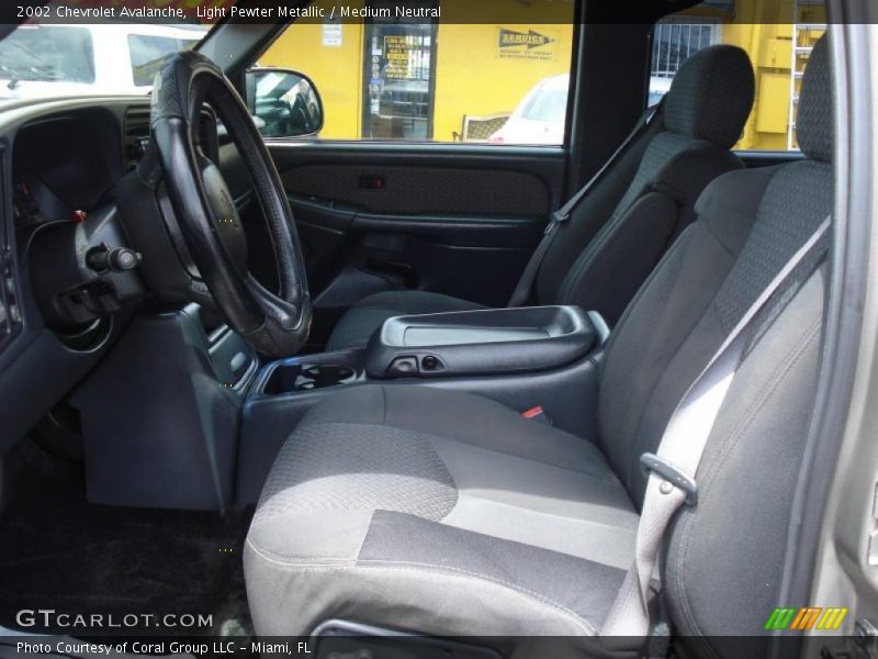 Light Pewter Metallic / Medium Neutral 2002 Chevrolet Avalanche