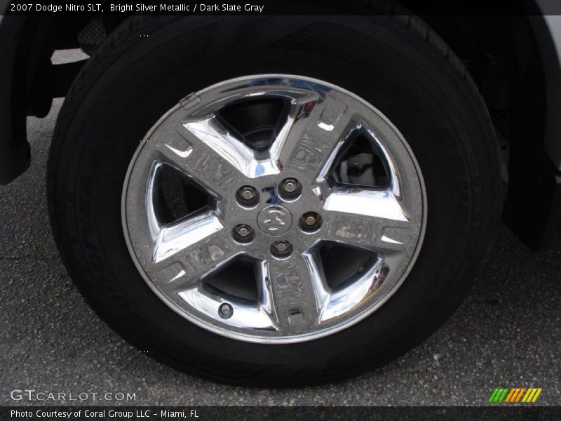 Bright Silver Metallic / Dark Slate Gray 2007 Dodge Nitro SLT