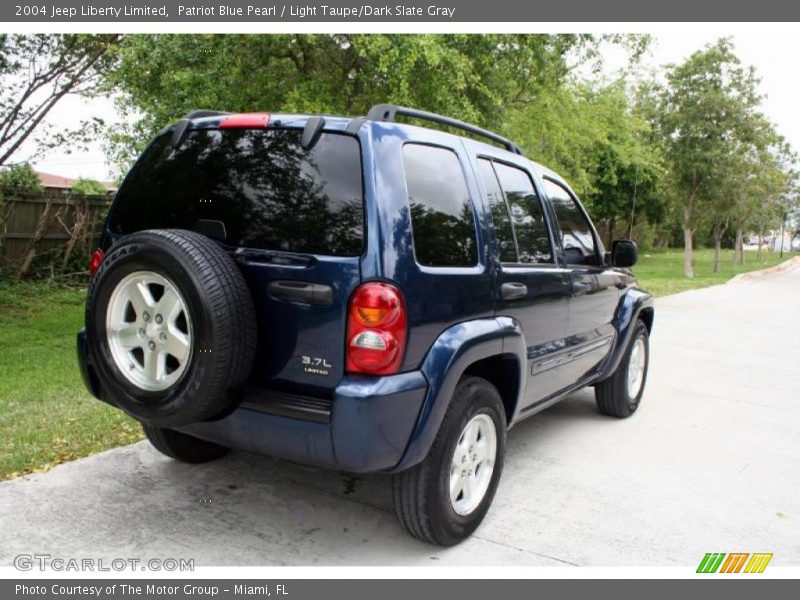 Patriot Blue Pearl / Light Taupe/Dark Slate Gray 2004 Jeep Liberty Limited