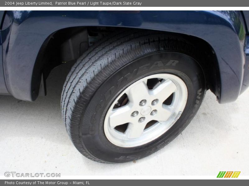 Patriot Blue Pearl / Light Taupe/Dark Slate Gray 2004 Jeep Liberty Limited