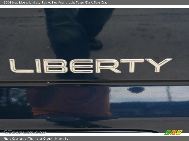 Patriot Blue Pearl / Light Taupe/Dark Slate Gray 2004 Jeep Liberty Limited