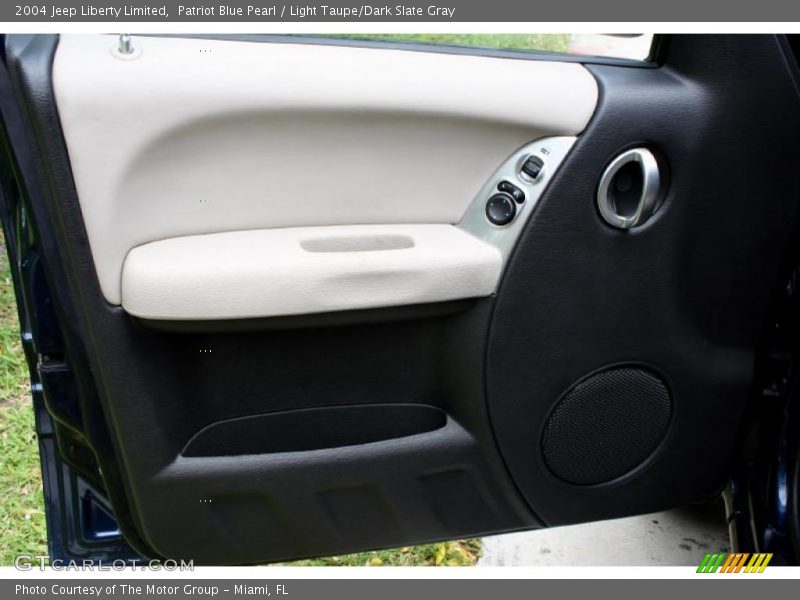 Patriot Blue Pearl / Light Taupe/Dark Slate Gray 2004 Jeep Liberty Limited