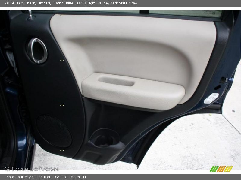 Patriot Blue Pearl / Light Taupe/Dark Slate Gray 2004 Jeep Liberty Limited
