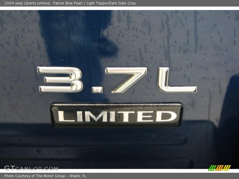 Patriot Blue Pearl / Light Taupe/Dark Slate Gray 2004 Jeep Liberty Limited