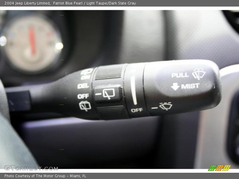 Patriot Blue Pearl / Light Taupe/Dark Slate Gray 2004 Jeep Liberty Limited
