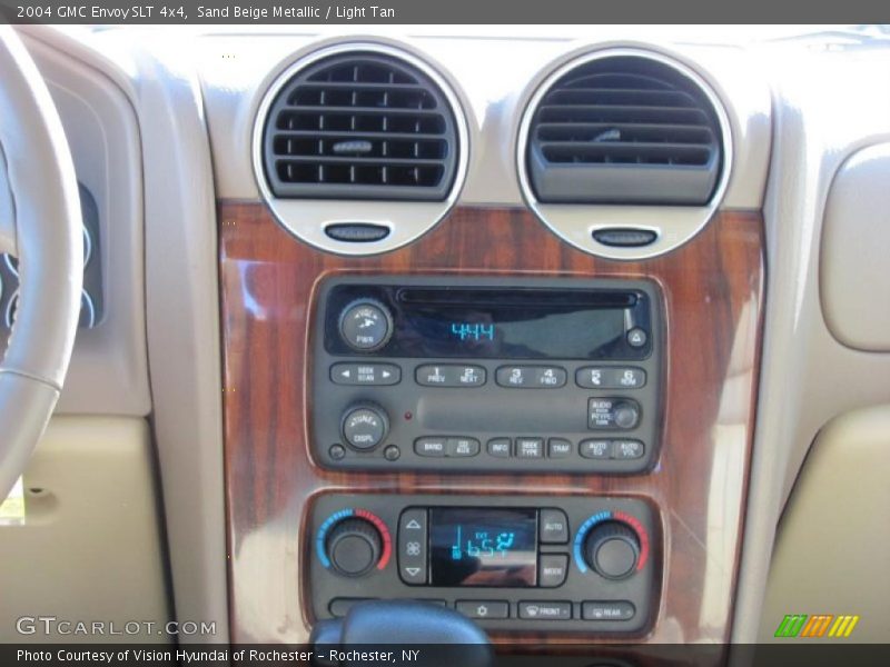 Sand Beige Metallic / Light Tan 2004 GMC Envoy SLT 4x4