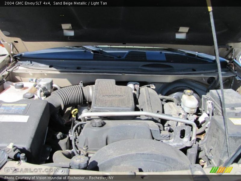Sand Beige Metallic / Light Tan 2004 GMC Envoy SLT 4x4