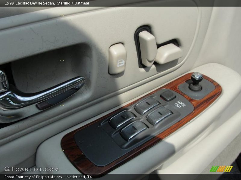 Sterling / Oatmeal 1999 Cadillac DeVille Sedan
