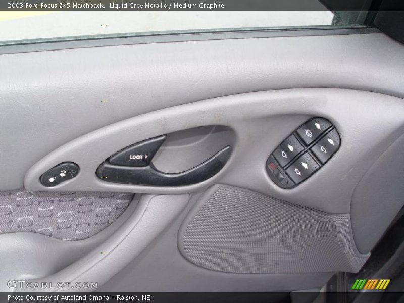 Liquid Grey Metallic / Medium Graphite 2003 Ford Focus ZX5 Hatchback