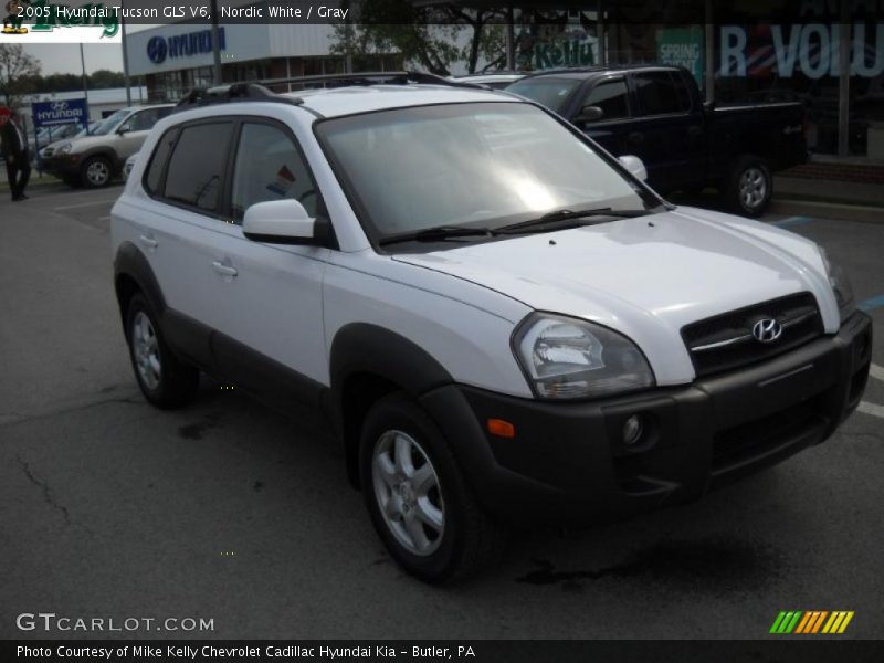 Nordic White / Gray 2005 Hyundai Tucson GLS V6