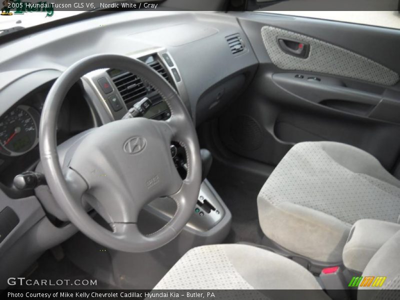 Nordic White / Gray 2005 Hyundai Tucson GLS V6
