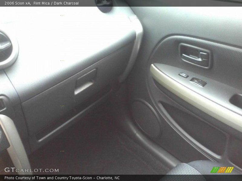 Flint Mica / Dark Charcoal 2006 Scion xA