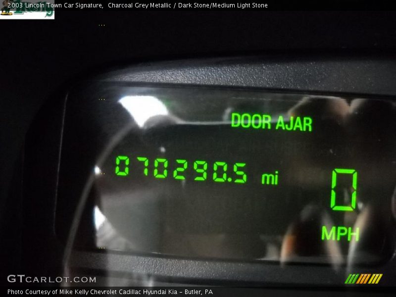 Charcoal Grey Metallic / Dark Stone/Medium Light Stone 2003 Lincoln Town Car Signature