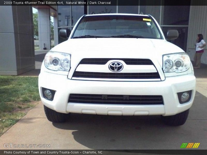 Natural White / Dark Charcoal 2009 Toyota 4Runner Trail Edition 4x4