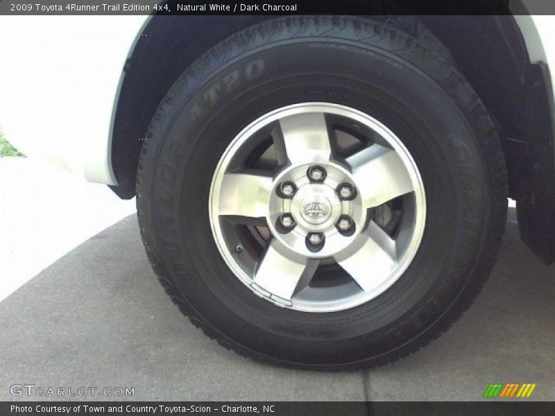 Natural White / Dark Charcoal 2009 Toyota 4Runner Trail Edition 4x4