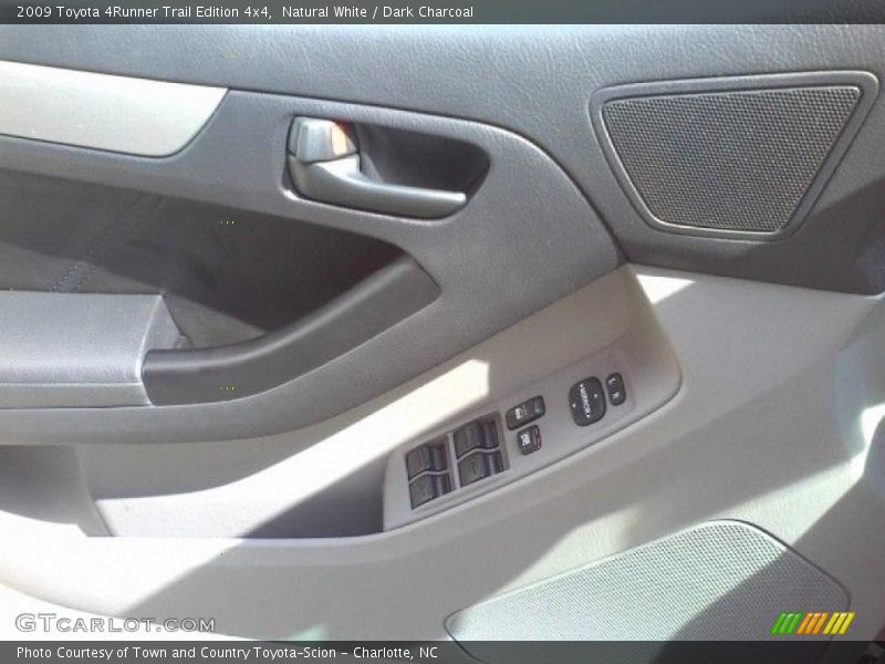 Natural White / Dark Charcoal 2009 Toyota 4Runner Trail Edition 4x4