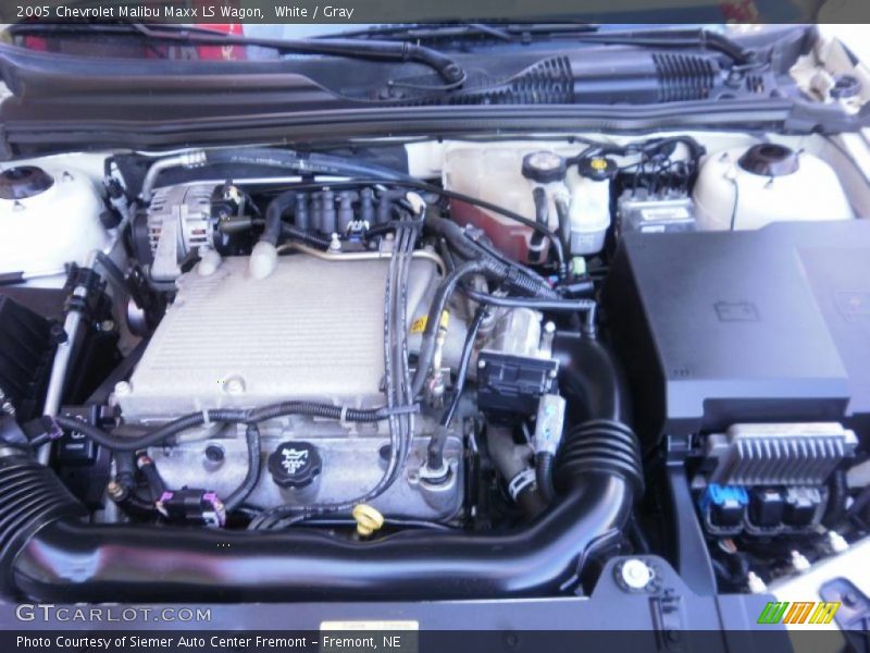 White / Gray 2005 Chevrolet Malibu Maxx LS Wagon