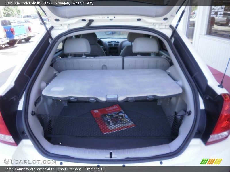 White / Gray 2005 Chevrolet Malibu Maxx LS Wagon