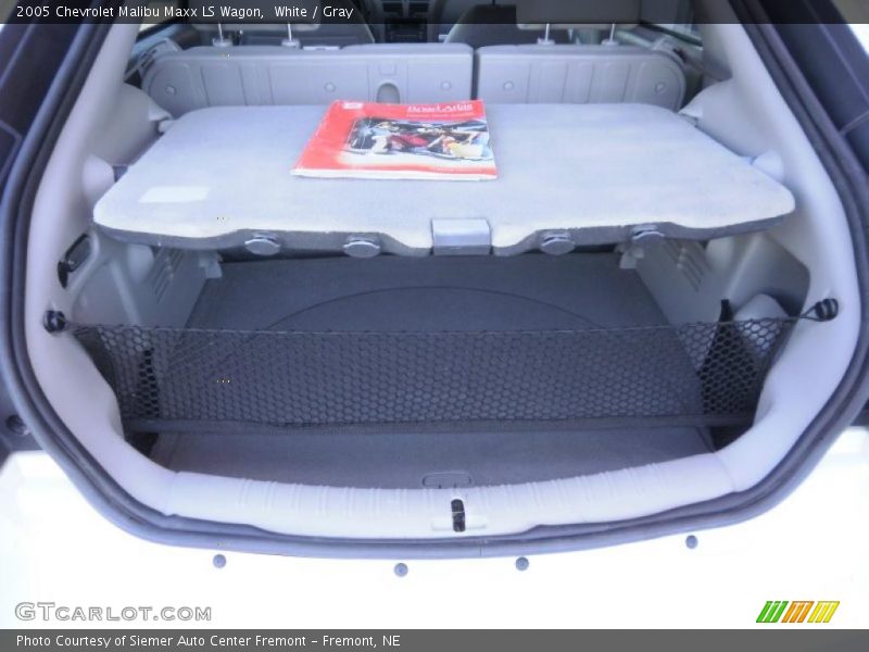 White / Gray 2005 Chevrolet Malibu Maxx LS Wagon