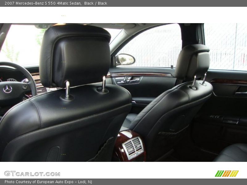 Black / Black 2007 Mercedes-Benz S 550 4Matic Sedan