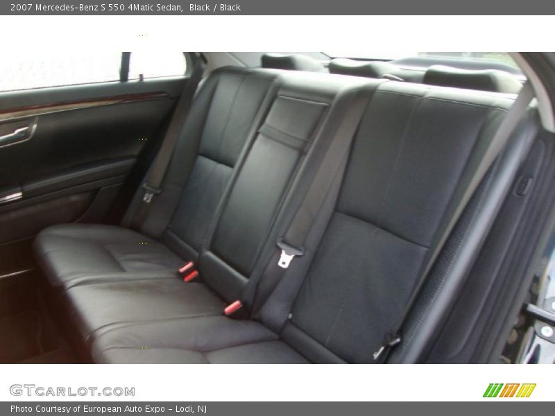 Black / Black 2007 Mercedes-Benz S 550 4Matic Sedan