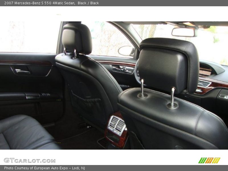 Black / Black 2007 Mercedes-Benz S 550 4Matic Sedan