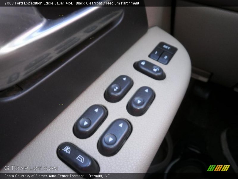 Black Clearcoat / Medium Parchment 2003 Ford Expedition Eddie Bauer 4x4