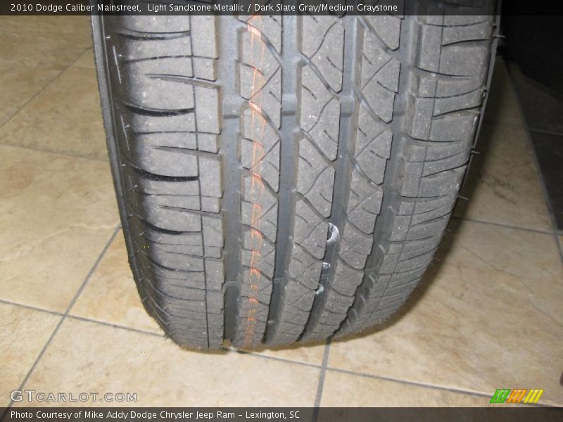 Light Sandstone Metallic / Dark Slate Gray/Medium Graystone 2010 Dodge Caliber Mainstreet