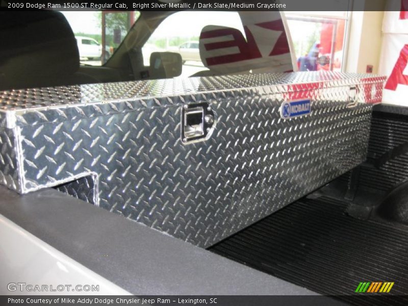 Bright Silver Metallic / Dark Slate/Medium Graystone 2009 Dodge Ram 1500 ST Regular Cab