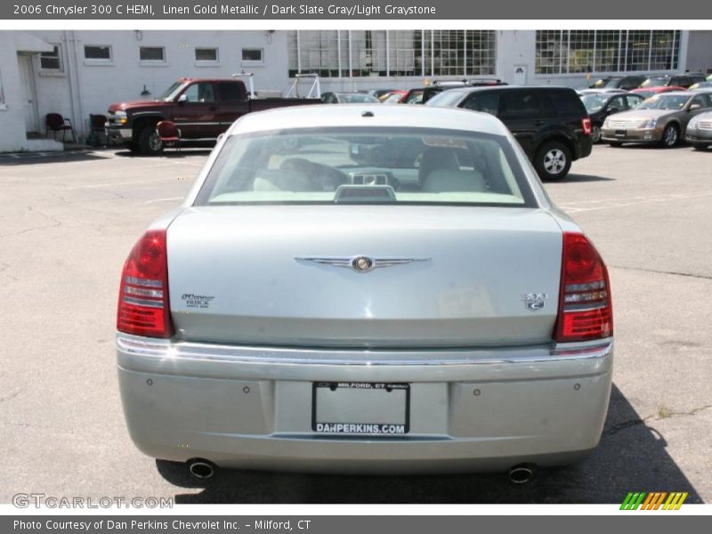 Linen Gold Metallic / Dark Slate Gray/Light Graystone 2006 Chrysler 300 C HEMI