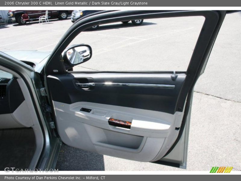 Linen Gold Metallic / Dark Slate Gray/Light Graystone 2006 Chrysler 300 C HEMI