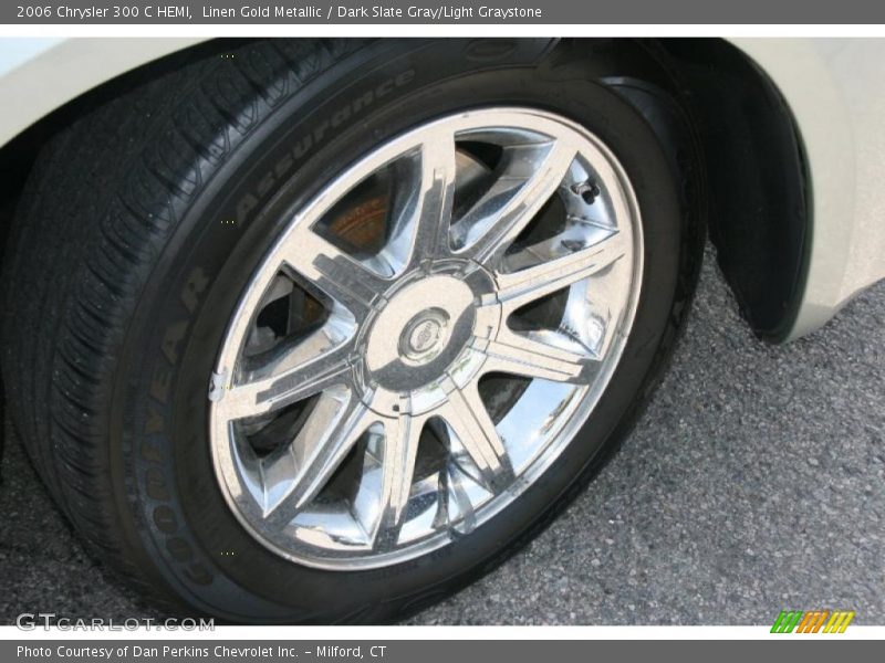 Linen Gold Metallic / Dark Slate Gray/Light Graystone 2006 Chrysler 300 C HEMI