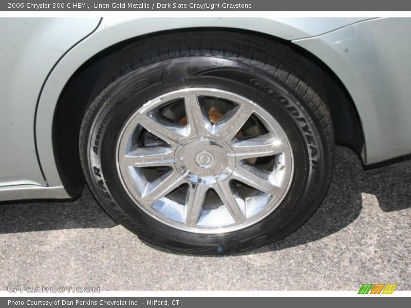 Linen Gold Metallic / Dark Slate Gray/Light Graystone 2006 Chrysler 300 C HEMI