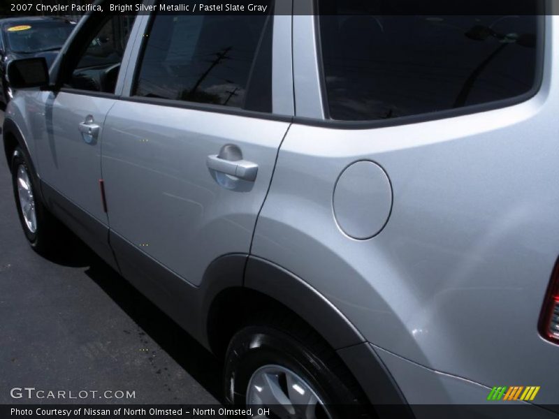 Bright Silver Metallic / Pastel Slate Gray 2007 Chrysler Pacifica