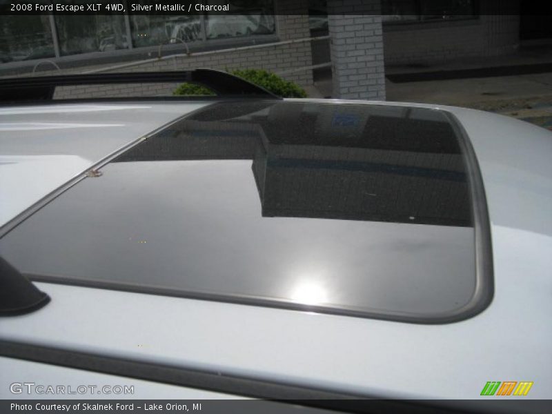 Silver Metallic / Charcoal 2008 Ford Escape XLT 4WD