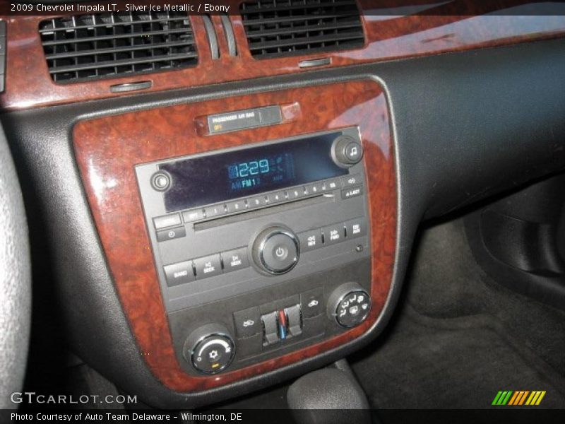 Silver Ice Metallic / Ebony 2009 Chevrolet Impala LT