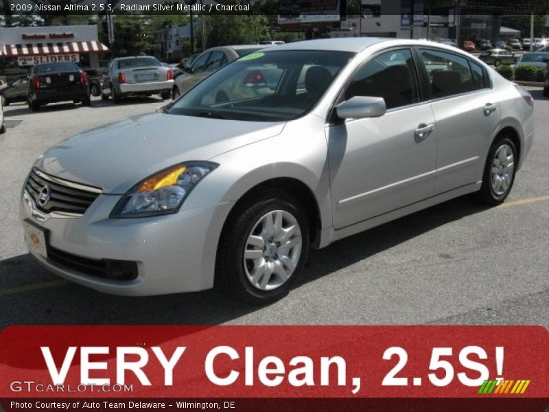 Radiant Silver Metallic / Charcoal 2009 Nissan Altima 2.5 S