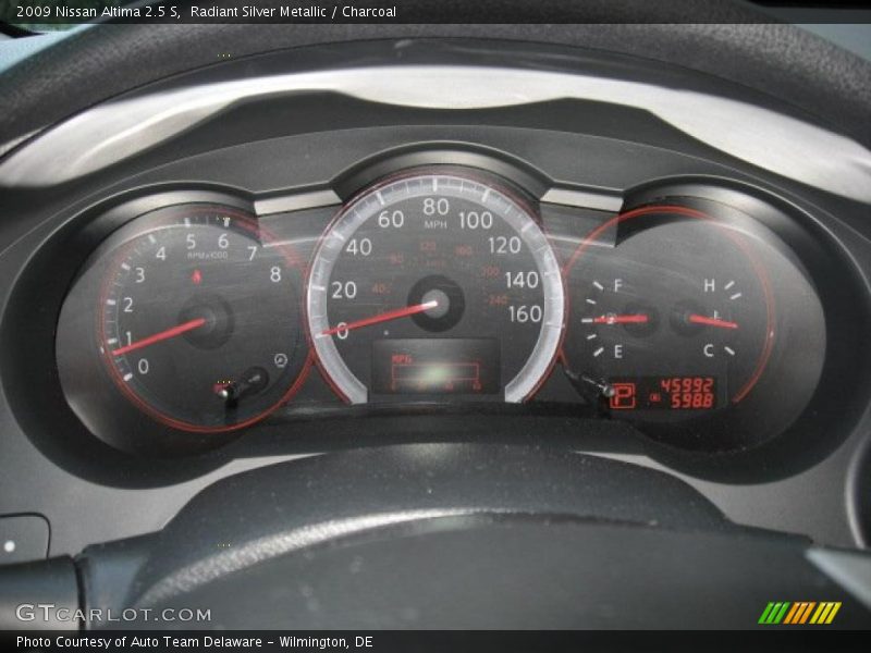 Radiant Silver Metallic / Charcoal 2009 Nissan Altima 2.5 S