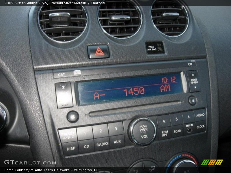 Radiant Silver Metallic / Charcoal 2009 Nissan Altima 2.5 S