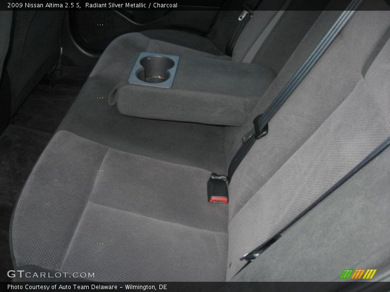 Radiant Silver Metallic / Charcoal 2009 Nissan Altima 2.5 S