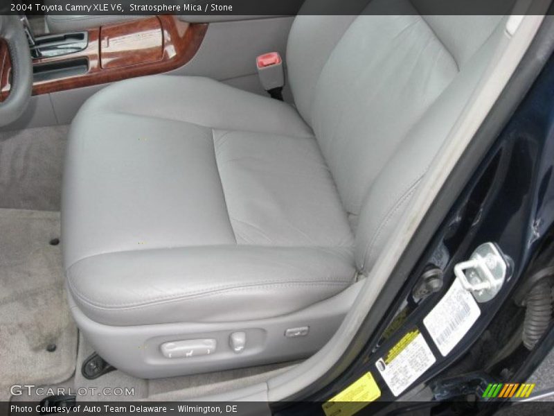 Stratosphere Mica / Stone 2004 Toyota Camry XLE V6