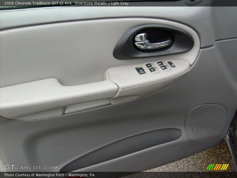 Silverstone Metallic / Light Gray 2006 Chevrolet TrailBlazer EXT LS 4x4