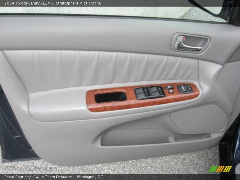 Stratosphere Mica / Stone 2004 Toyota Camry XLE V6