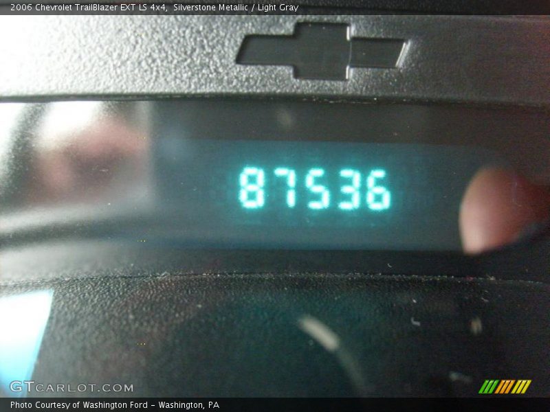 Silverstone Metallic / Light Gray 2006 Chevrolet TrailBlazer EXT LS 4x4