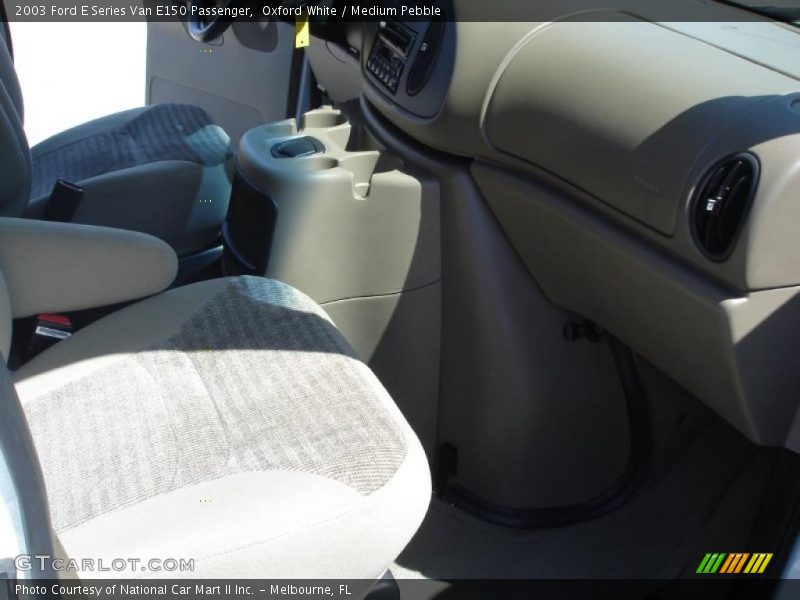 Oxford White / Medium Pebble 2003 Ford E Series Van E150 Passenger