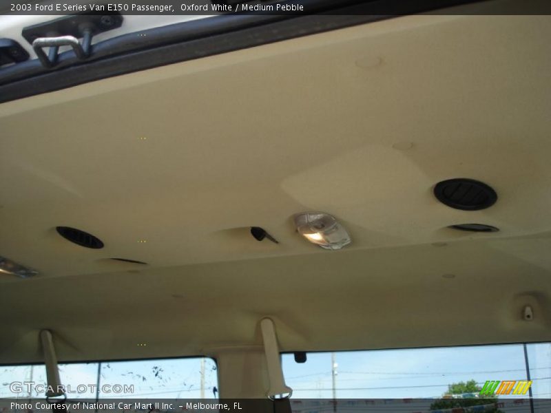 Oxford White / Medium Pebble 2003 Ford E Series Van E150 Passenger