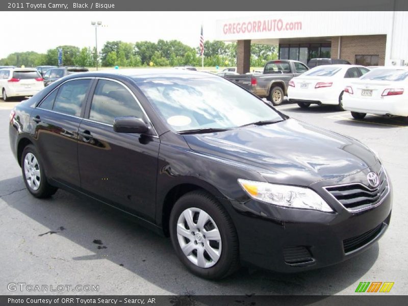 Black / Bisque 2011 Toyota Camry