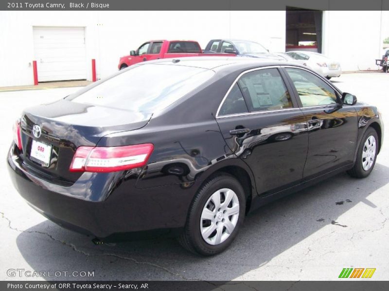 Black / Bisque 2011 Toyota Camry