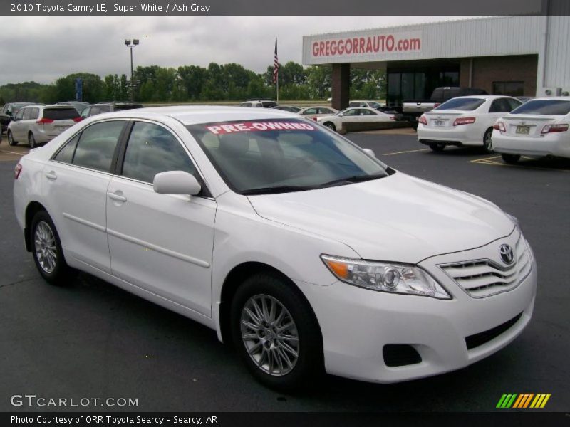Super White / Ash Gray 2010 Toyota Camry LE